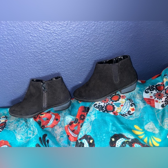 Cat&Jack little girls size 1 black first suede booty - Picture 1 of 8